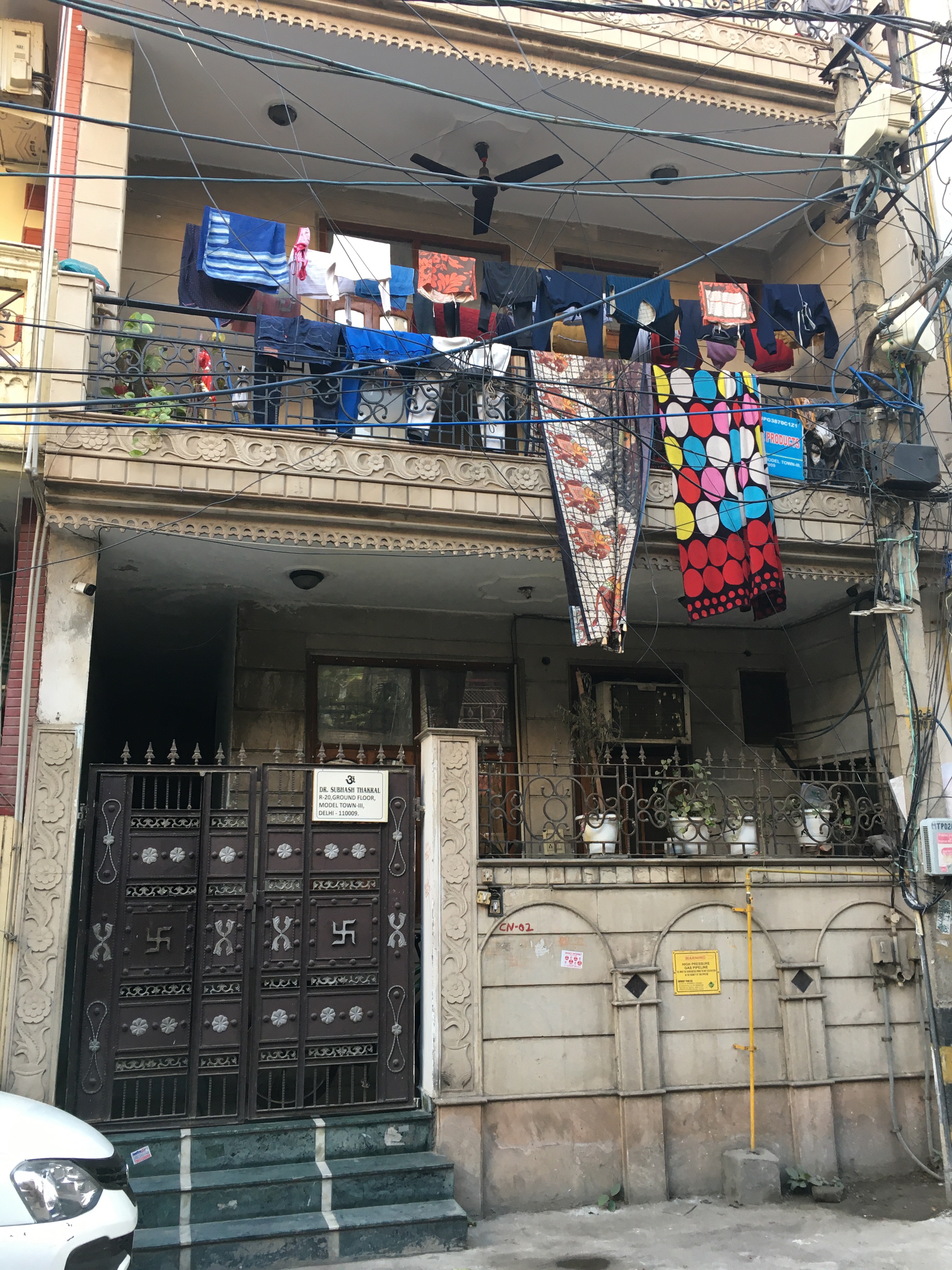 200 sq yards, House for Sale