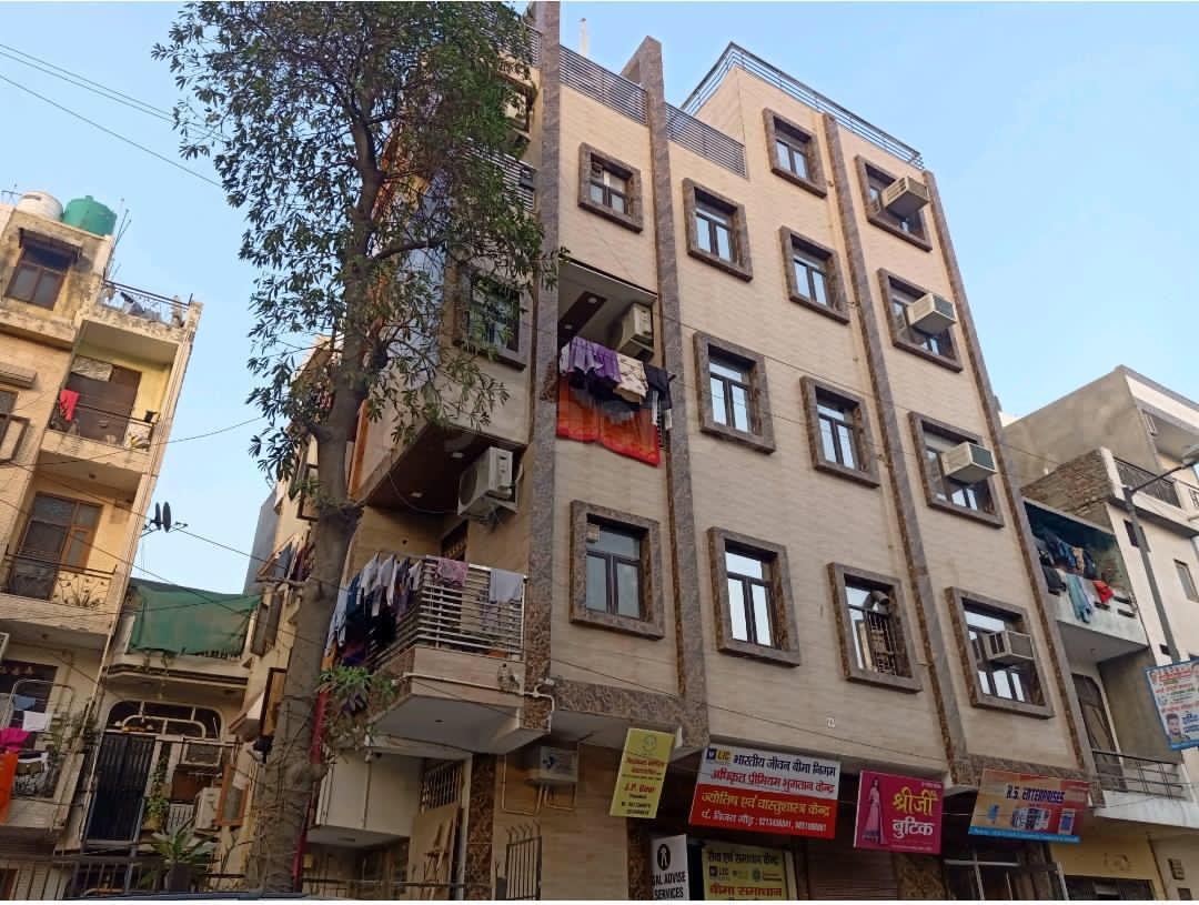 Independent Semi Commercial Corner Independent Building  for Sale