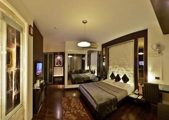 Boutique Hotel for Lease on main Africa Avenue Marg